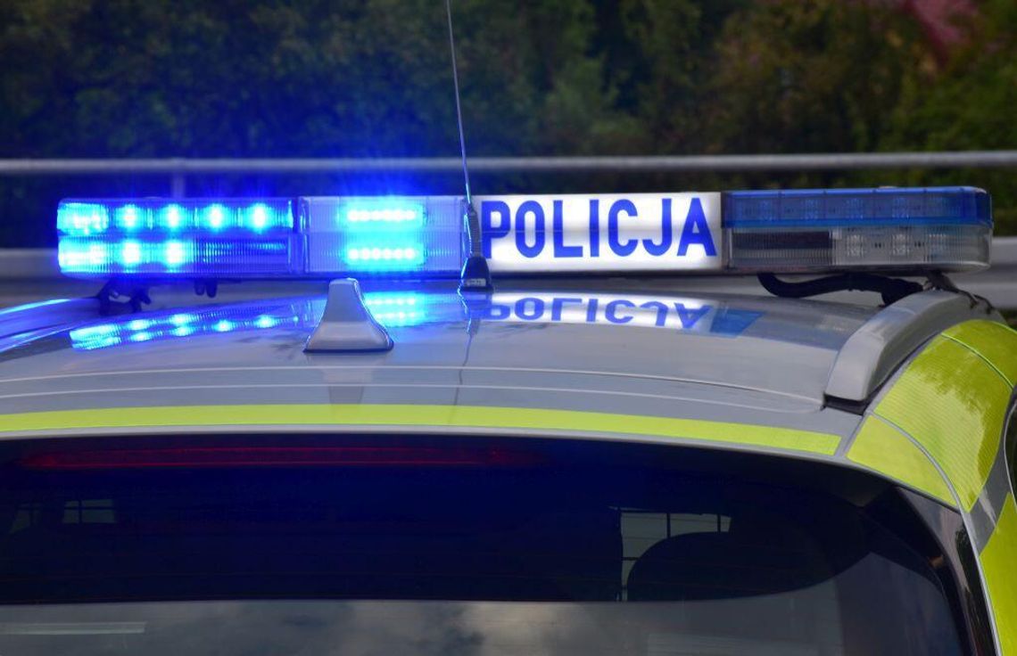 Nie ustąpił pierwszeństwa dzieciom oczekującym na przejście przez jezdnię Nie ustąpił pierwszeństwa dzieciom oczekującym na przejście przez jezdnię