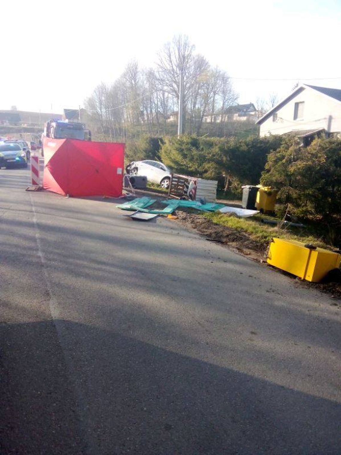 Nie żyje 24-letnia kobieta. Kierujący walcem drogowym stracił panowanie nad maszyną!