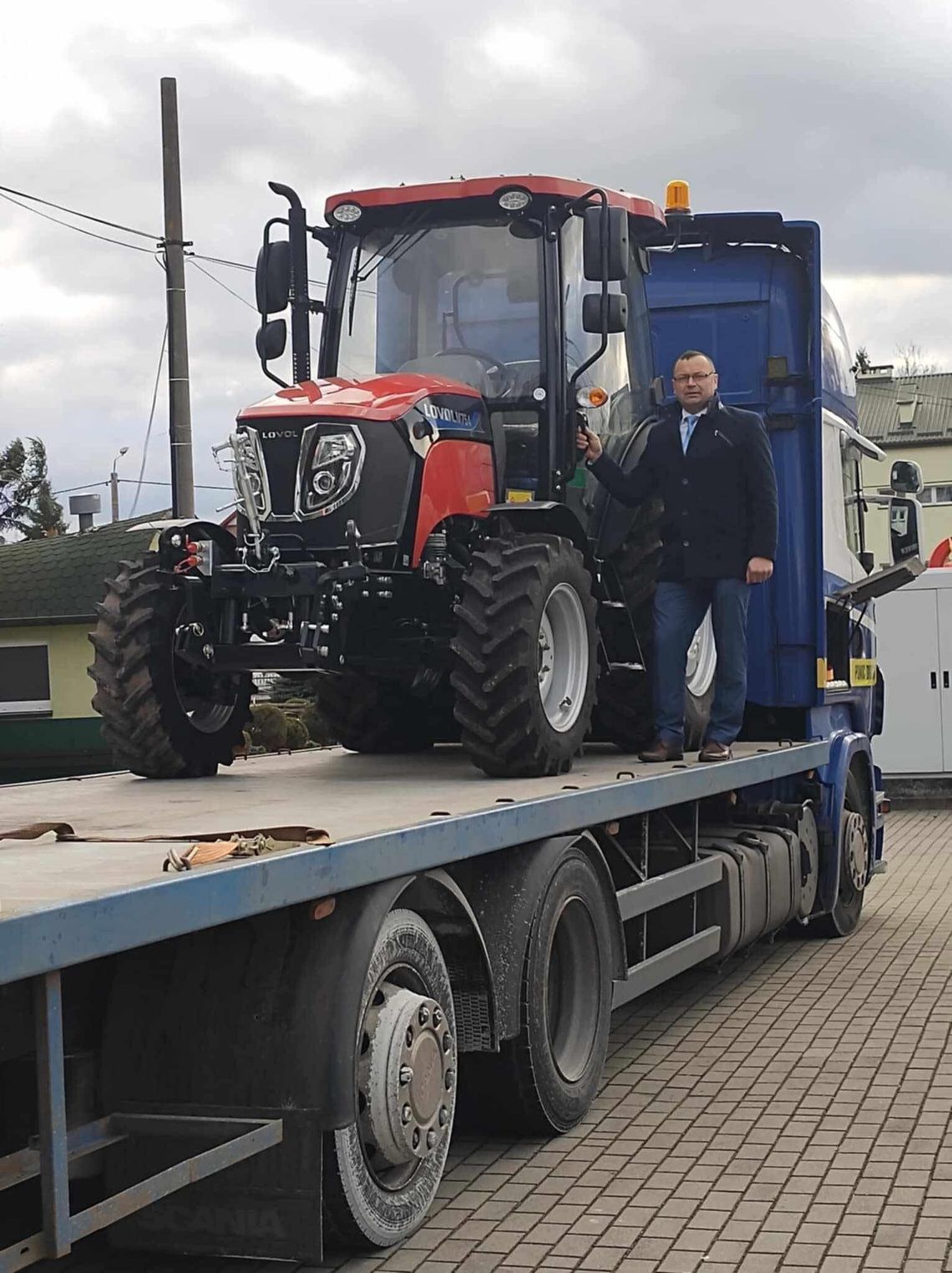 Nowy ciągnik LOVOL M754 w Gminie Gawłuszowice