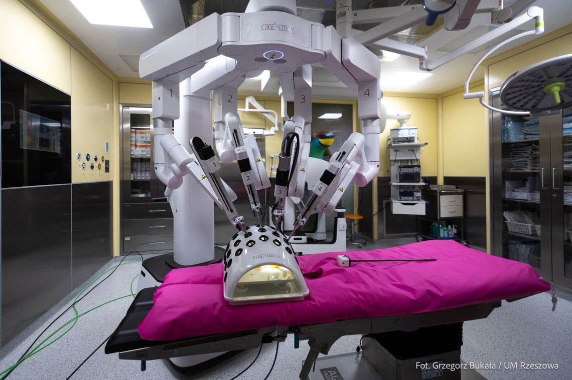 Nowy robot chirurgiczny w rzeszowskim Szpitalu Miejskim! Nowy robot chirurgiczny w rzeszowskim Szpitalu Miejskim!
