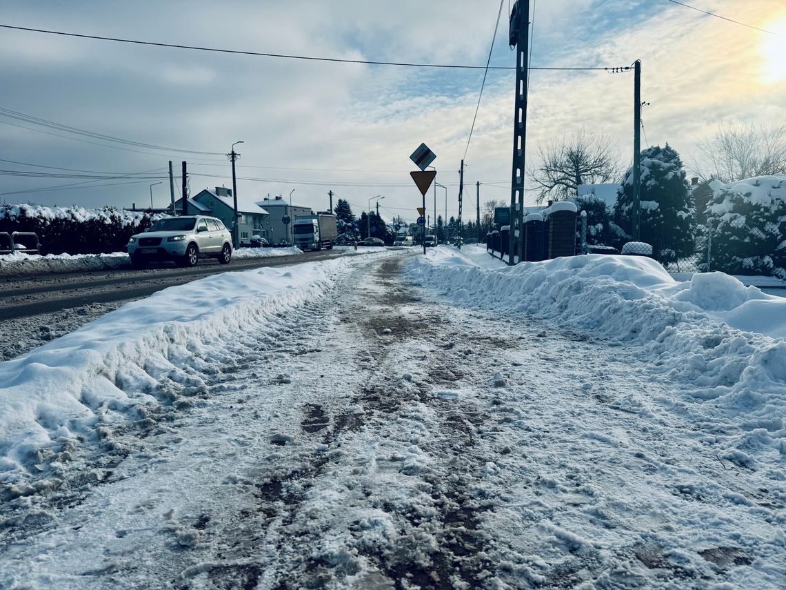 Od środy Mielec zmagał się z intensywnym atakiem zimy Od środy Mielec zmagał się z intensywnym atakiem zimy