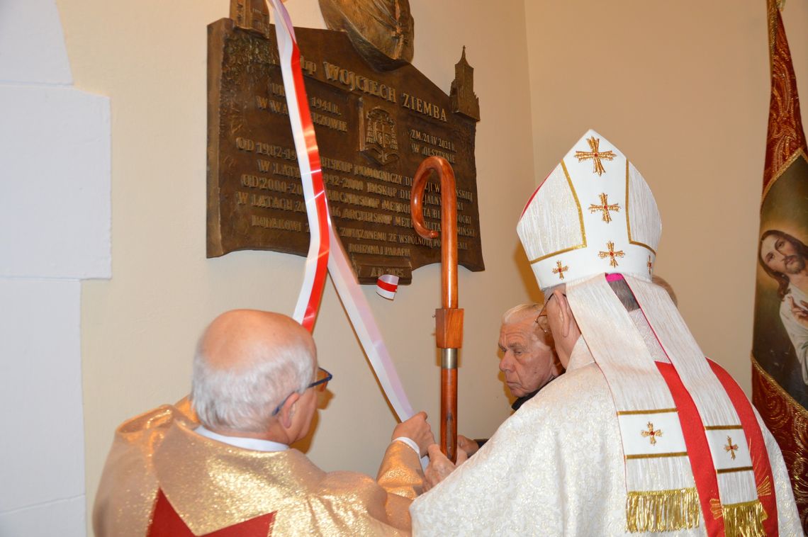 Pamięć, która trwa. Epitafium abp. Wojciecha Ziemby w Wadowicach Górnych