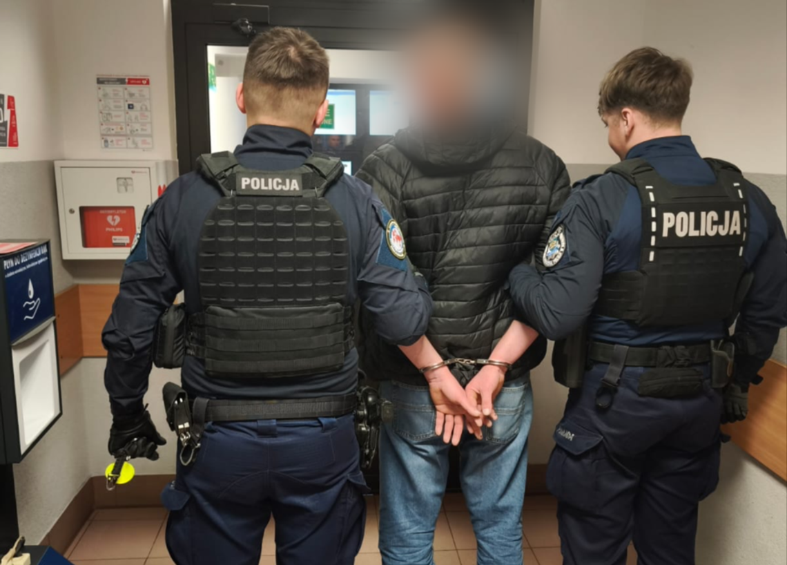 Pijany 41-latek kierował oplem. Zatrzymany przez policjantów z Borzozowa