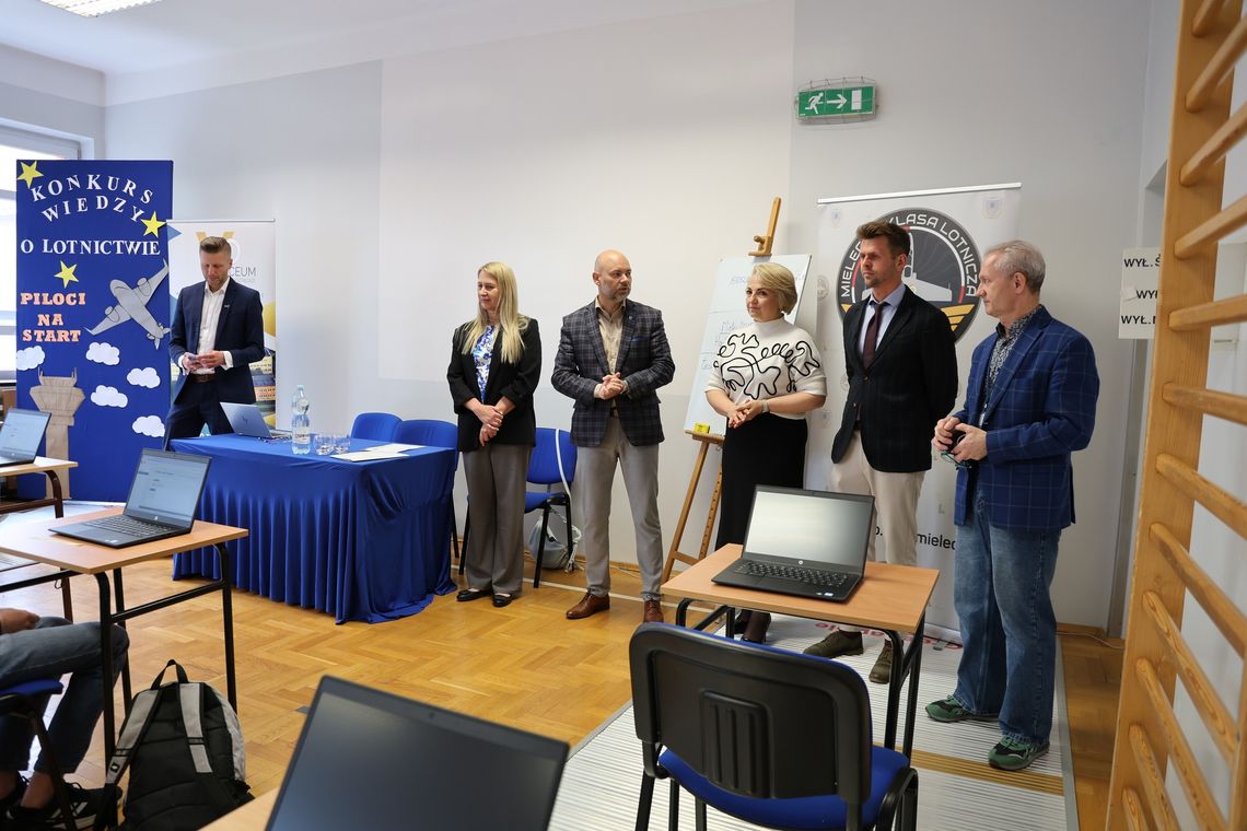 "Piloci na start", konkurs wiedzy o lotnictwie w  Mielcu