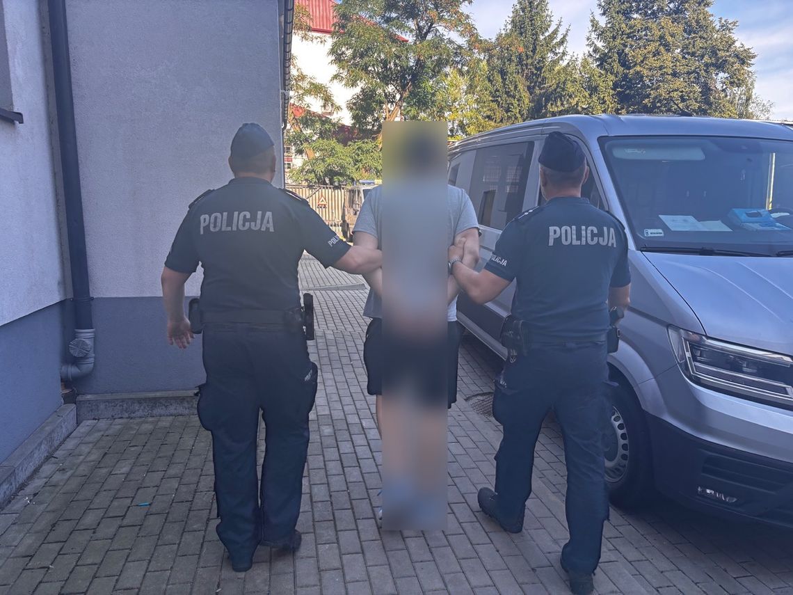 Podpalał pojemniki na odpady i groził świadkowi. 30-latek trafił do aresztu Podpalał pojemniki na odpady i groził świadkowi. 30-latek trafił do aresztu