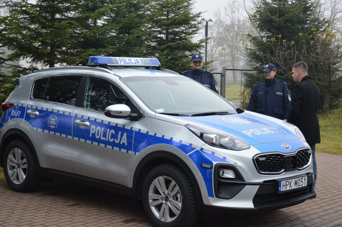 Policjanci z Wadowic Górnych otrzymali nowy radiowóz
