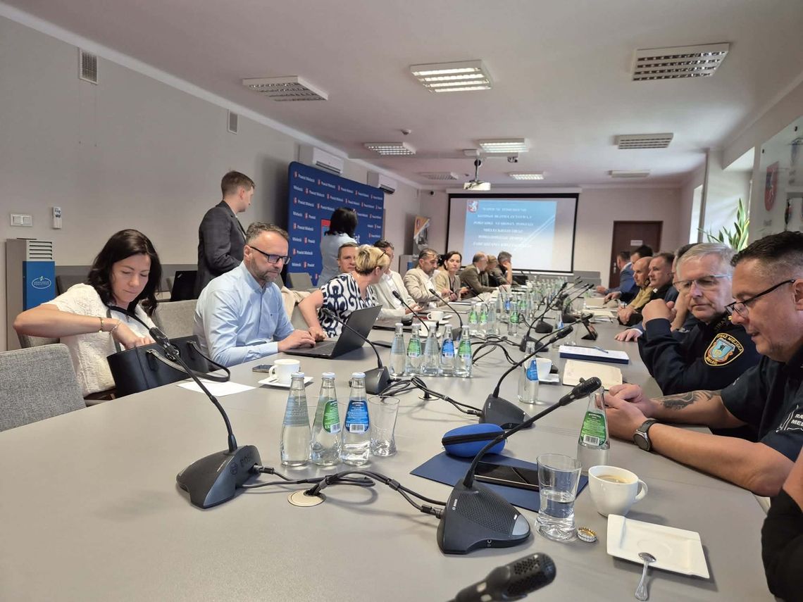 Posiedzenie Powiatowego Zespołu Zarządzania Kryzysowego oraz Komisji Bezpieczeństwa i Porządku w Mielcu