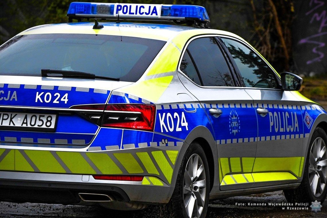 Poważny wypadek na DK94 w Nagawczynie. Samochód zderzył się z autobusem przewożącym 30 osób