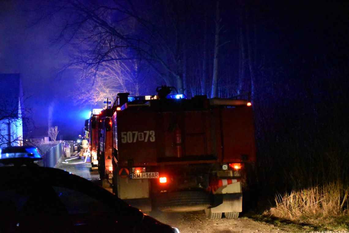 Pożar budynku mieszkalnego i gospodarczego w Partyni