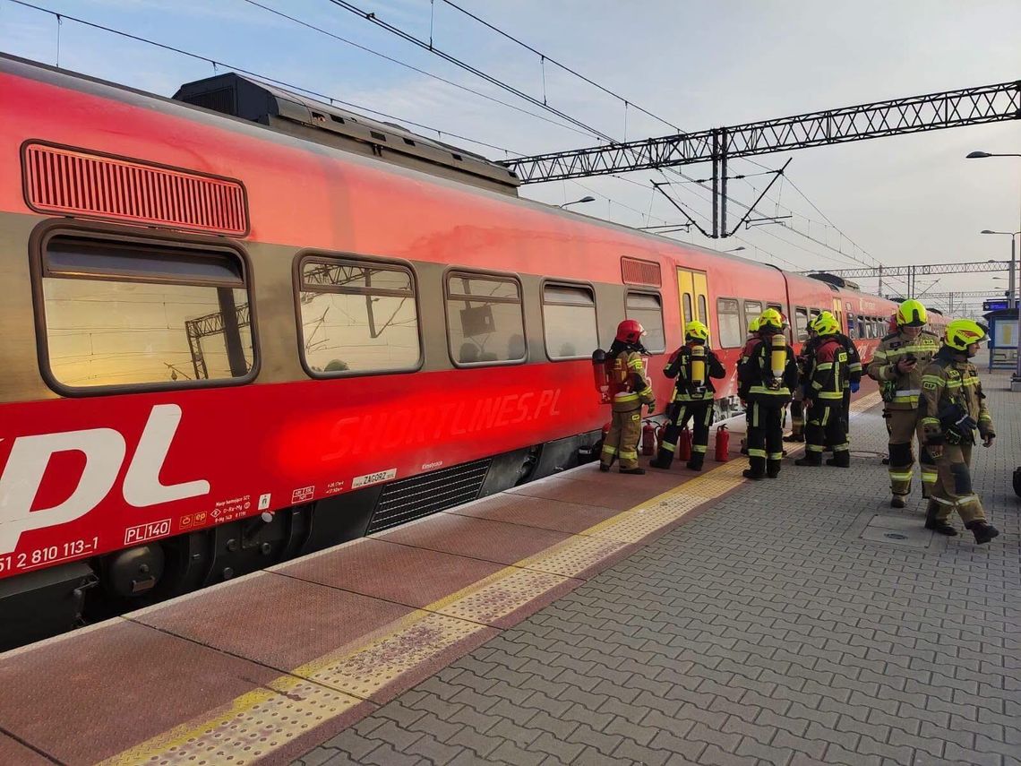 Pożar pociągu na stacji w Dębicy. Ewakuowano około 250 pasażerów