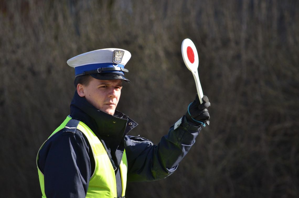 Przekroczył dopuszczalną prędkość i miał cofnięte uprawnienia do prowadzenia pojazdów