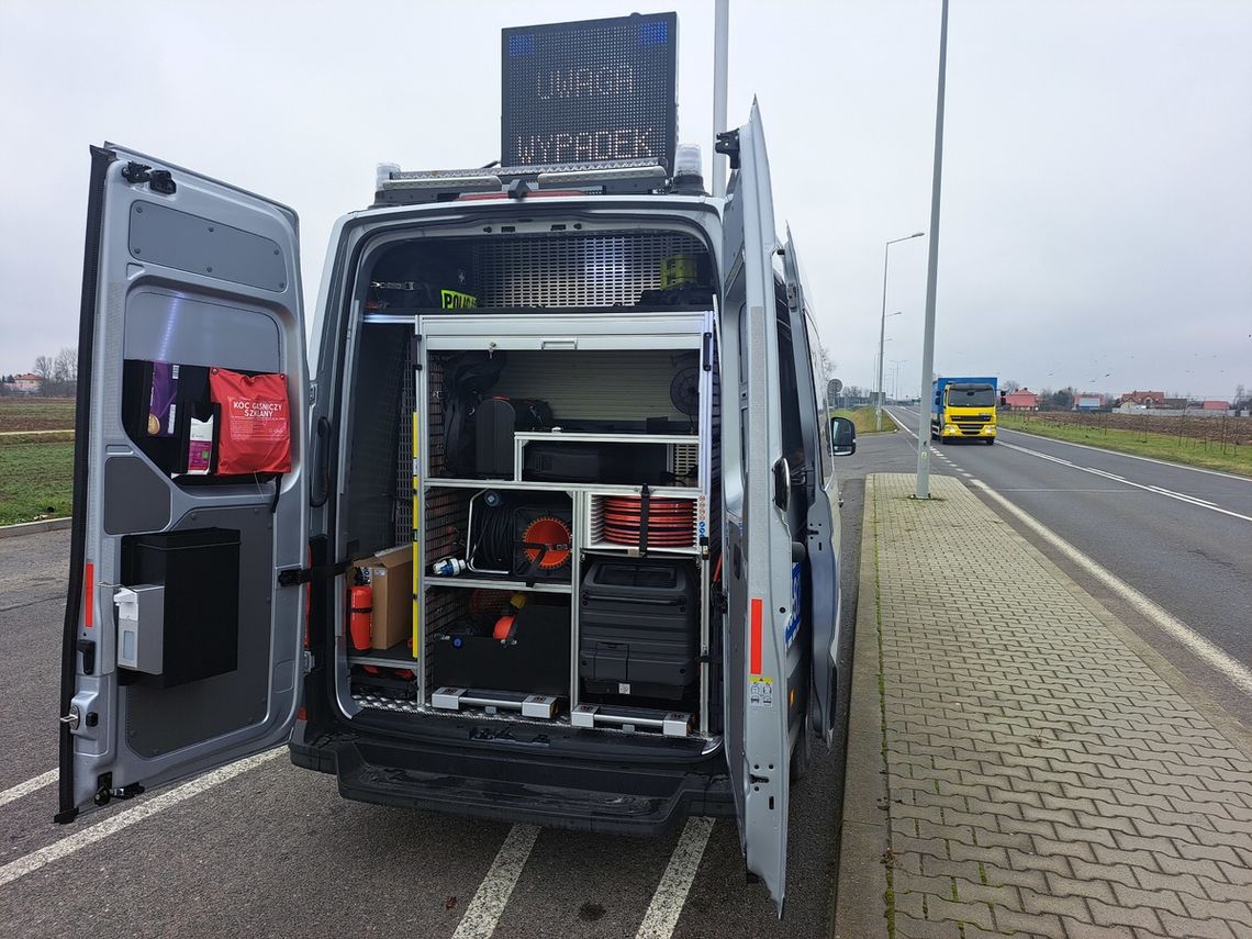 Region. Podczas działań „TRUCK & BUS” policjanci wykorzystują nowy radiowóz