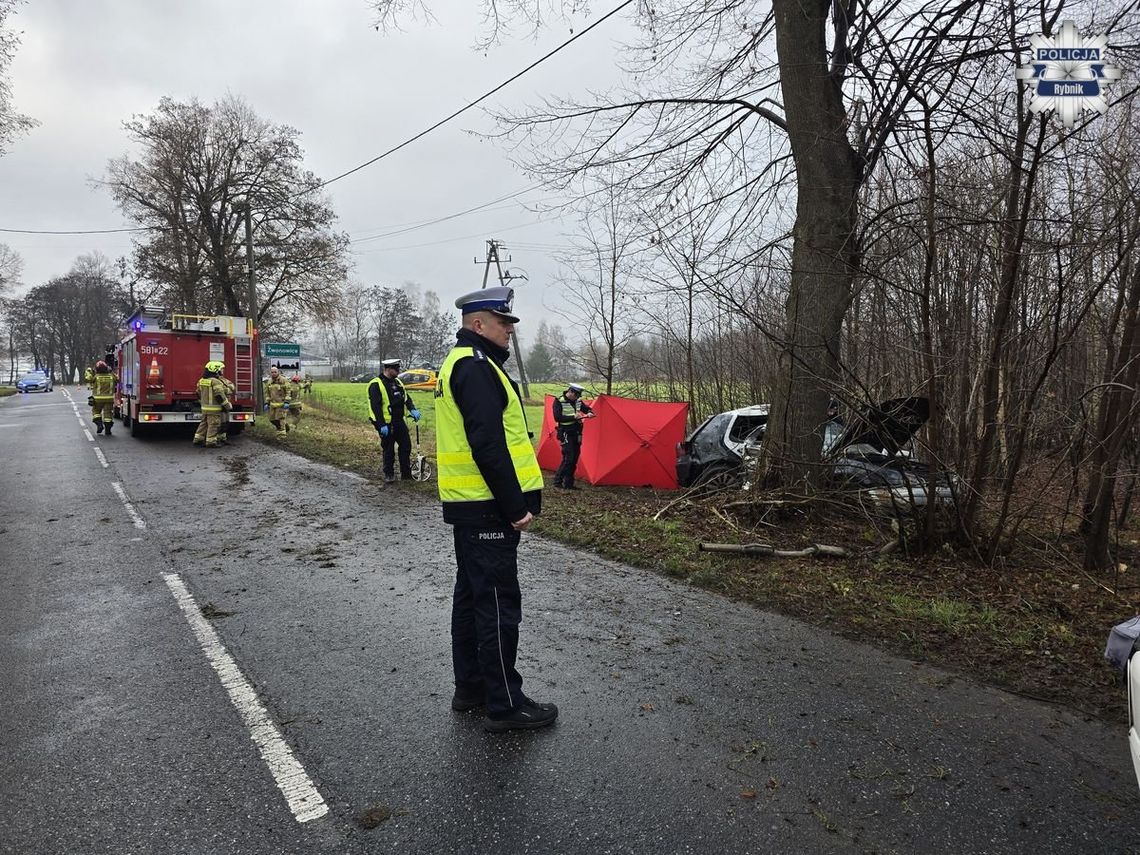 Śmiertelny wypadek w Rybniku. Dwie młode osoby nie żyją! Śmiertelny wypadek w Rybniku. Dwie młode osoby nie żyją!