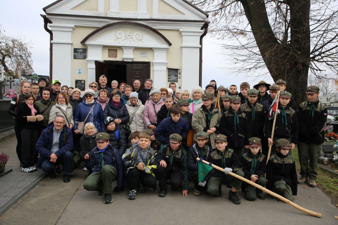 Spacer po mieleckim cmentarzu z historią. Spacer po mieleckim cmentarzu z historią.