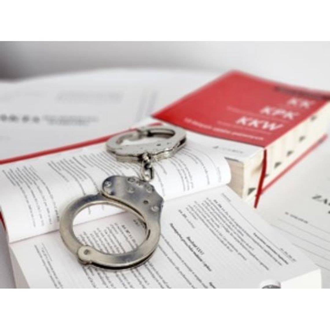 Sprawca przemocy domowej najbliższe 3 miesiące spędzi w areszcie.