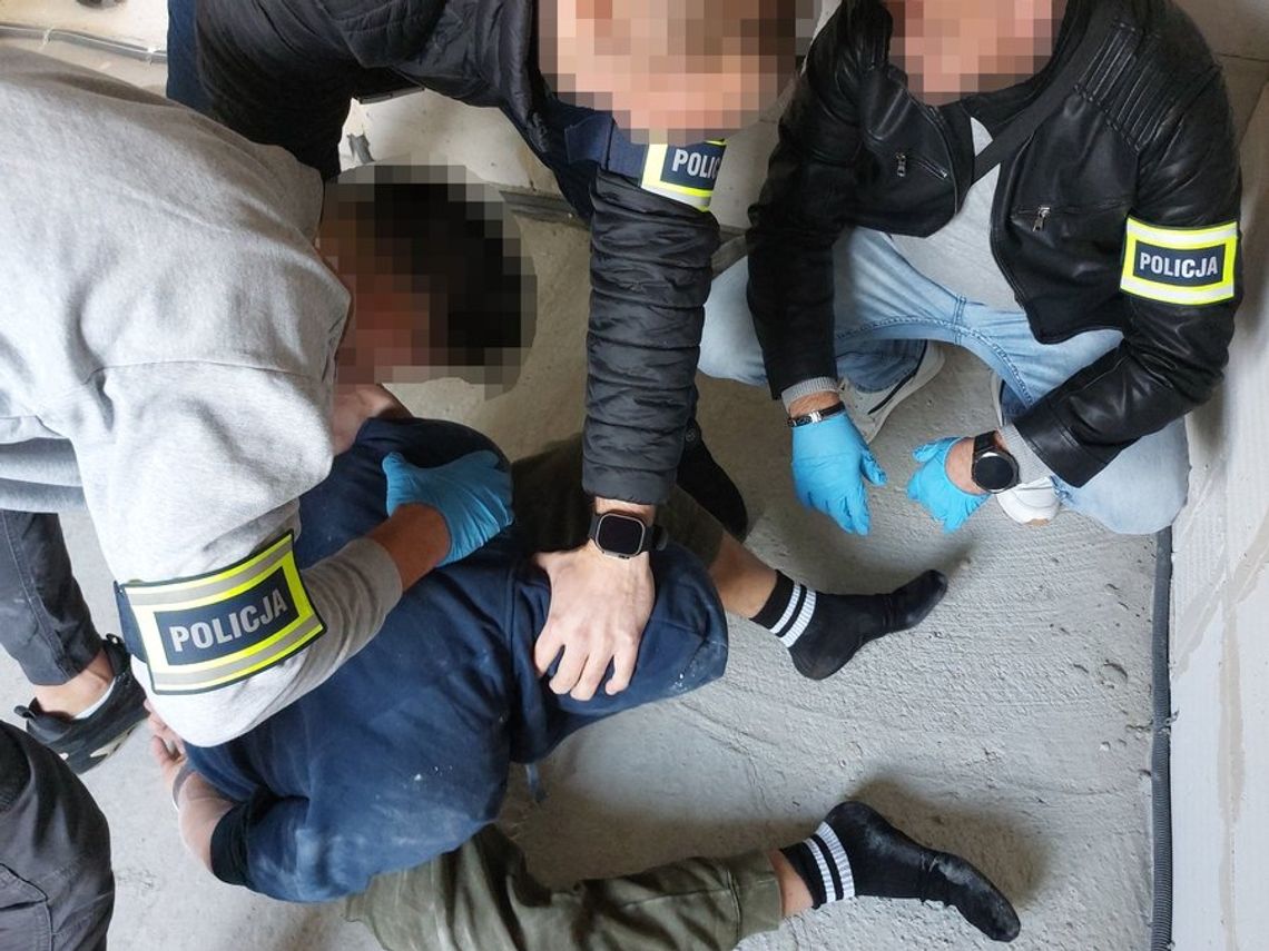 Sprawcy kradzieży z włamaniem do sklepu Łubnie Szlacheckim w rękach policjantów