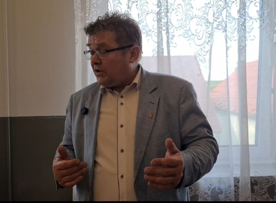 Stanowisko Starosty na spotkaniu w Rzochowie
