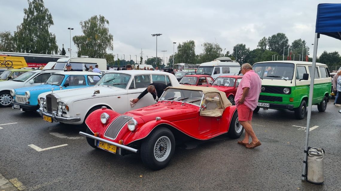 Święto fanów motoryzacji za nami  IV Zlot Pojazdów Zabytkowych w Mielcu