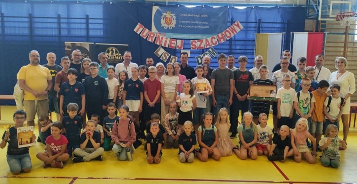 Szachowe potyczkiw Otwartych Szachowych Mistrzostwach Dekanatu Radomyśl Wielki Liturgicznej Służby Ołtarza i Dziewczęcej Służby Maryjnej