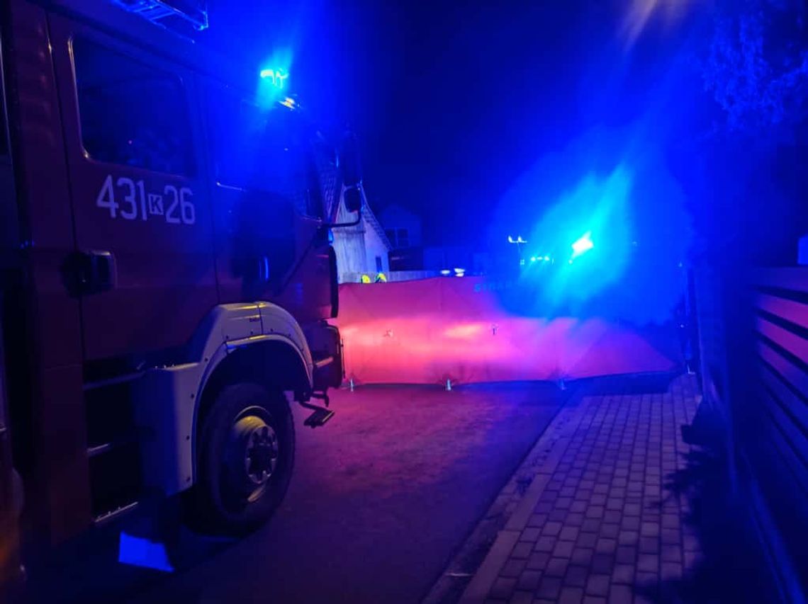 Szczucin. Samochód uderzył w ogrodzenie. Mężczyzna w szpitalu!