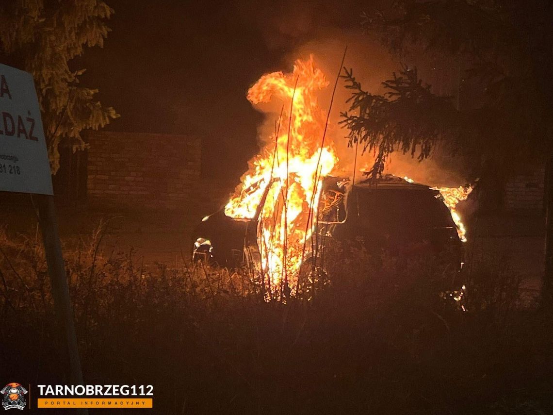 Tarnobrzeg: Pożar samochodu w na Serbinowie. Policja bada sprawę pożaru