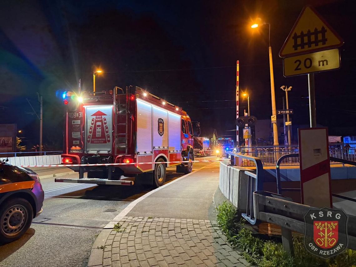 Tragedia na torach pomiędzy Tarnowem a Bochnią. Mężczyzna potrącony przez pociąg