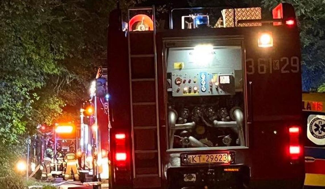 Tragiczny pożar w Nisku. Nie żyje dwóch strażaków Państwowej Straży Pożarnej Tragiczny pożar w Nisku. Nie żyje dwóch strażaków Państwowej Straży Pożarnej