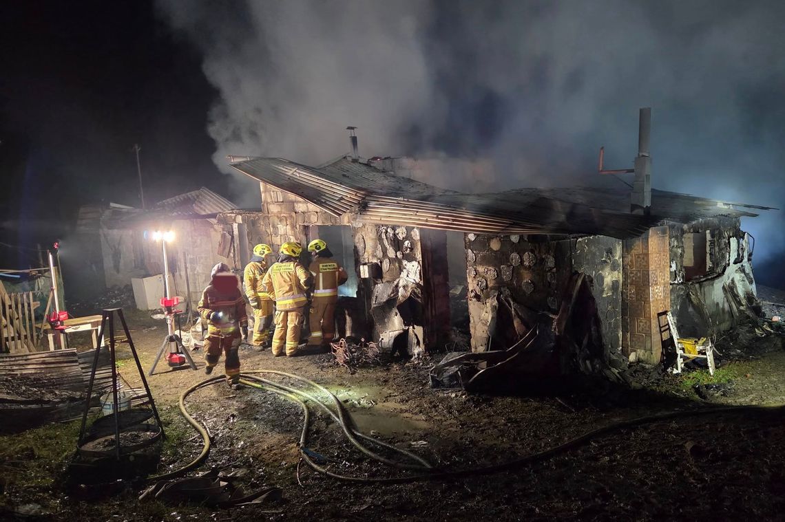 Tragiczny pożar w powiecie limanowskim. Jedna osoba nie żyje a trzy w szpitalu Tragiczny pożar w powiecie limanowskim. Jedna osoba nie żyje a trzy w szpitalu