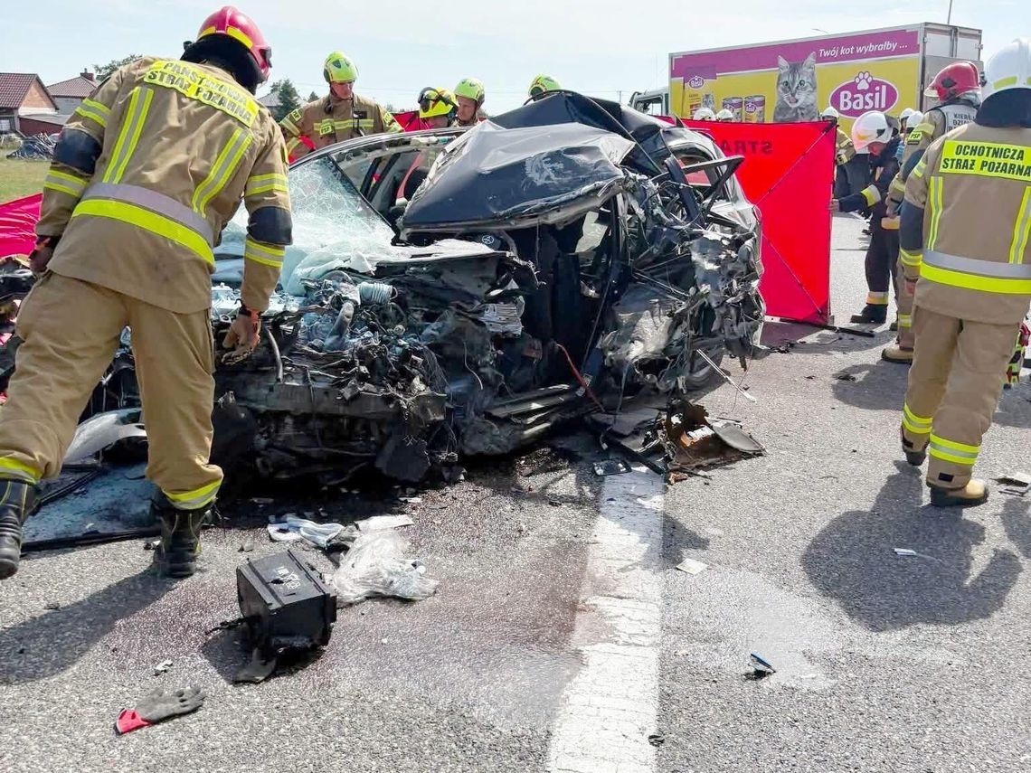 Tragiczny wypadek na DK9 w Jasienicy. Kierowca Toyoty zginął na miejscu