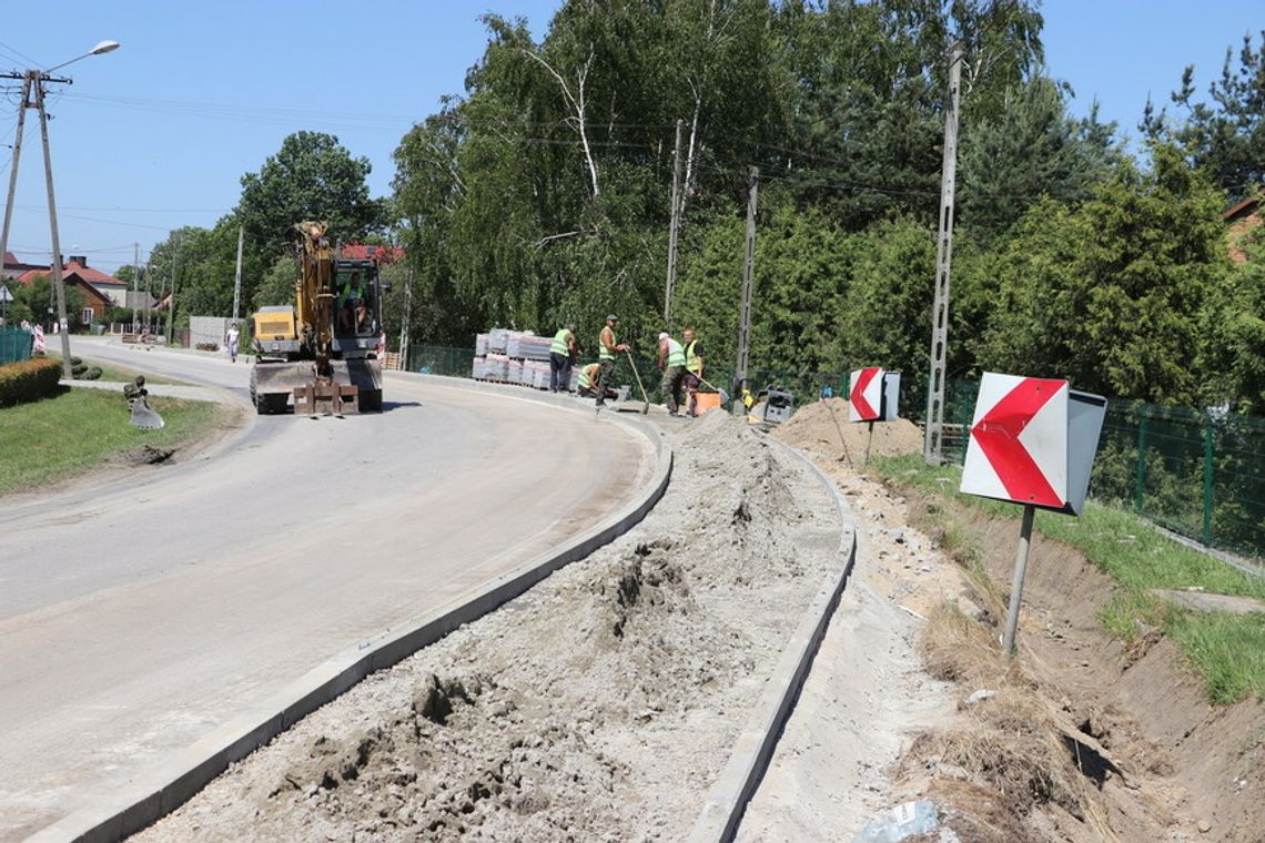 Trwa remont dróg i chodników w Podleszanach