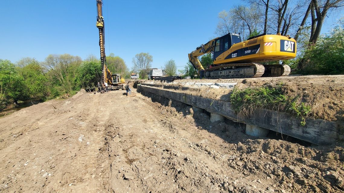 Trwają prace związane z likwidacją osuwiska na drodze Wadowice Górne - Zgórsko