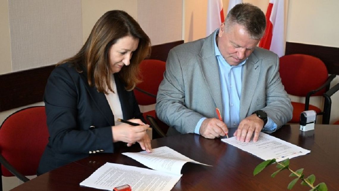 Umowa na budowę żłobka w Radomyślu Wielkim podpisana