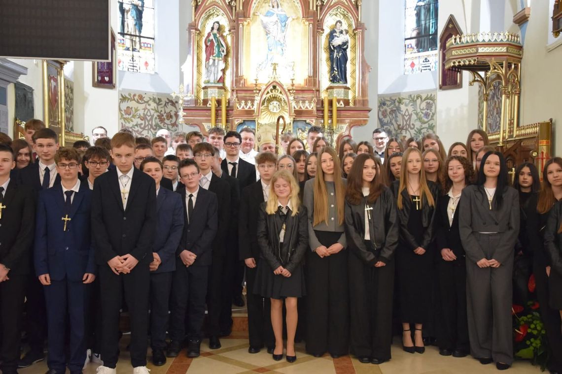 Uroczystość bierzmowania w parafii Przecław Uroczystość bierzmowania w parafii Przecław