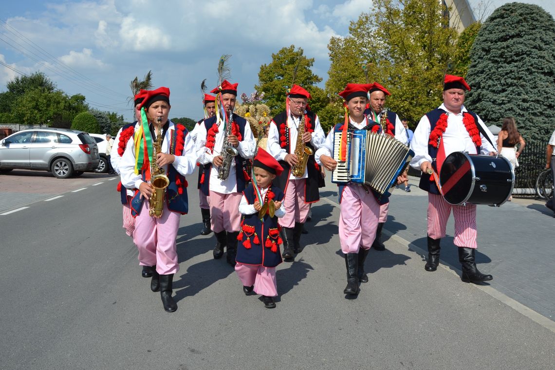 W podziękowaniu za plony - Gminne Dożynki w Żarówce