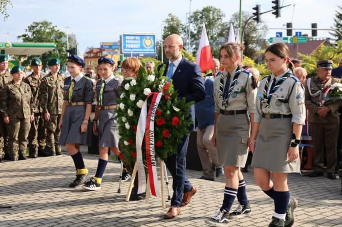 "Warszawo Jam gotów ci życie poświęcić". Uroczystości 81 rocznicy wybuchu Powstania Warszawskiego w Mielcu