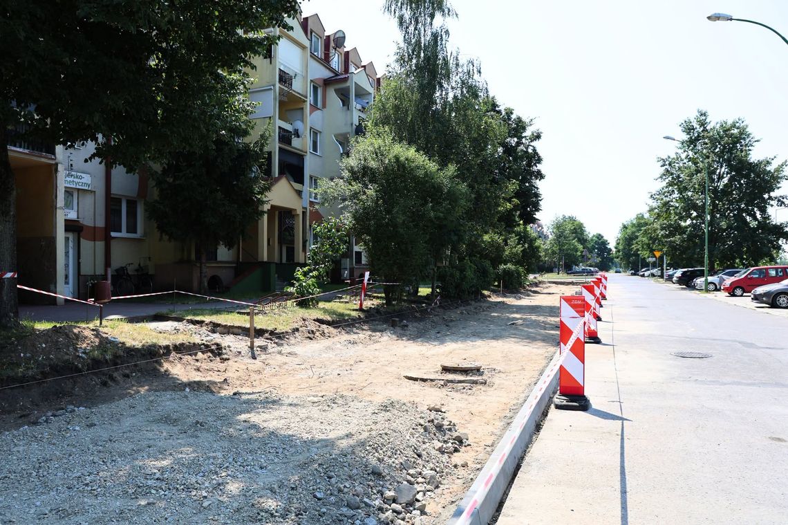 Widoczne postępy prac budowlanych na ul. Warneńczyka oraz ul. Inwestorów Widoczne postępy prac budowlanych na ul. Warneńczyka oraz ul. Inwestorów