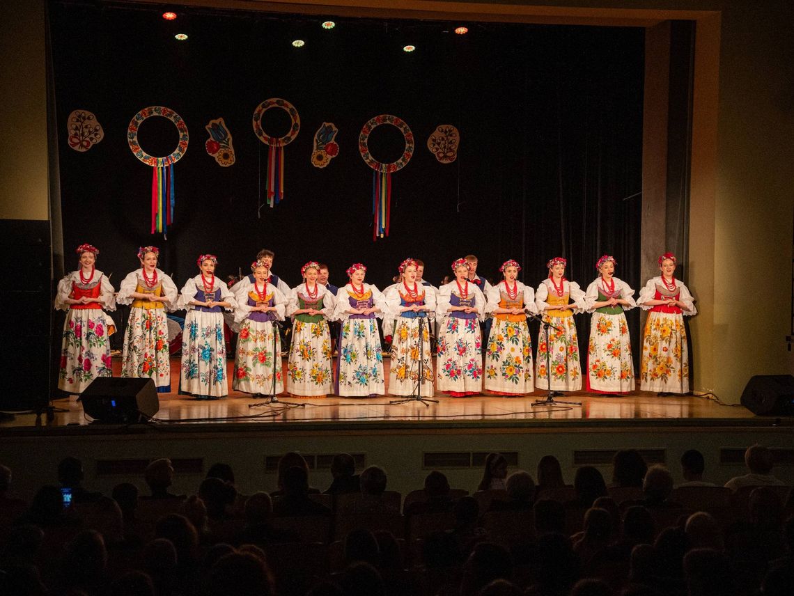 Wielkanocny koncert w Mielcu. Folklor, taniec i świąteczna atmosfera