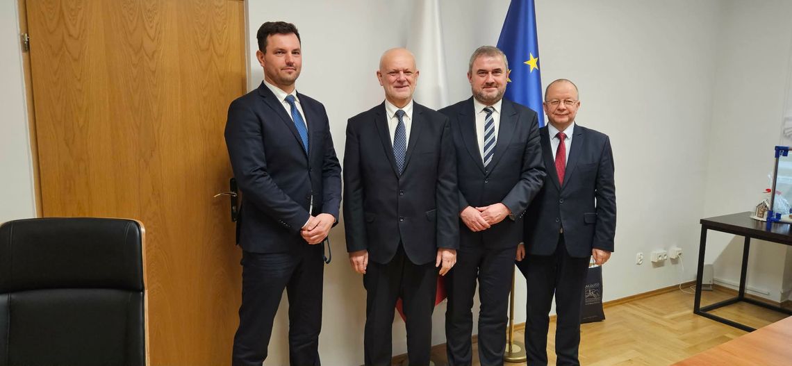 Wizyta Wójta Gminy Borowa w Ministerstwie Infrastruktury Wizyta Wójta Gminy Borowa w Ministerstwie Infrastruktury