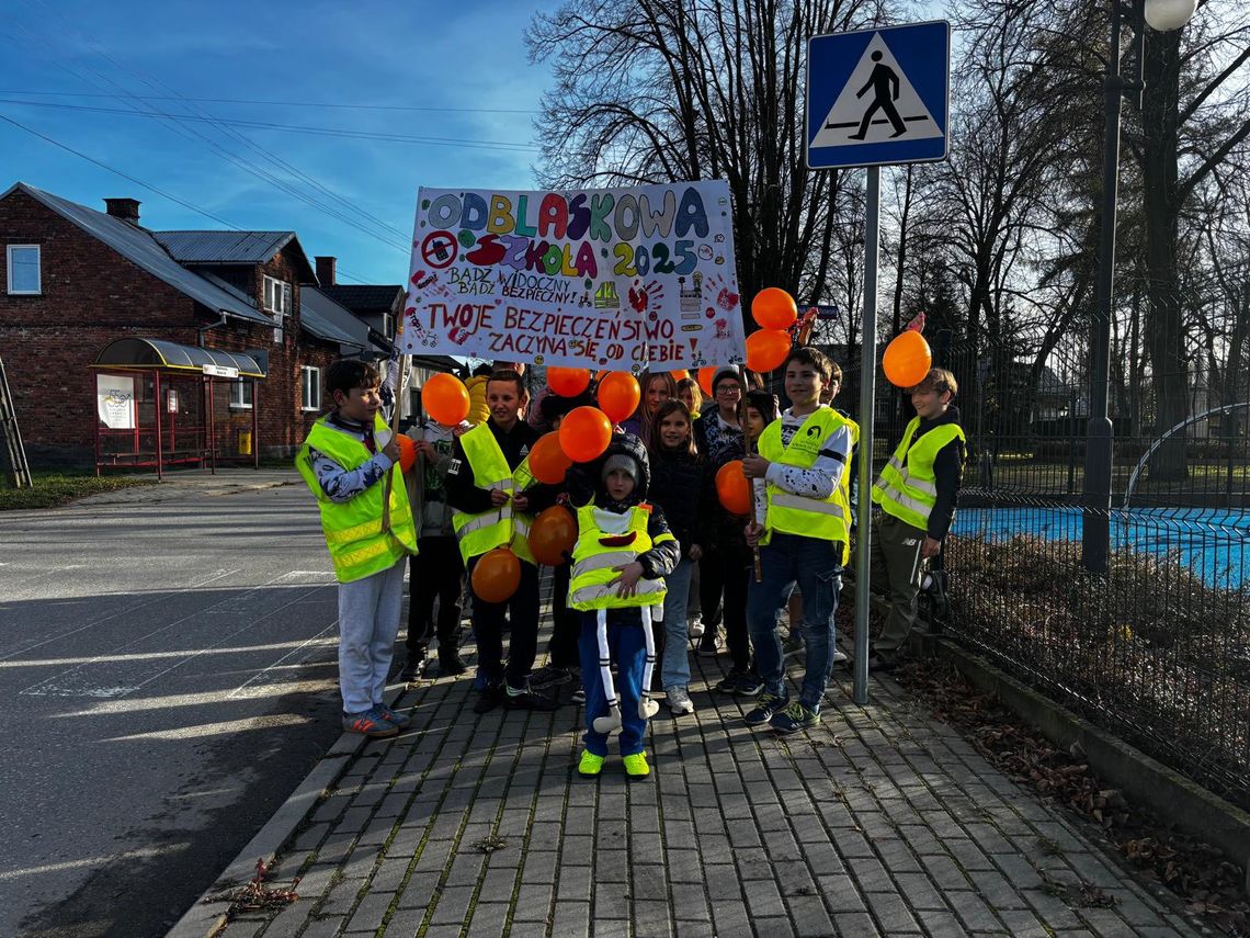 Wspólne działania uczniów SP nr 12 w Mielcu na rzecz bezpieczeństwa społeczności lokalnej. Wspólne działania uczniów SP nr 12 w Mielcu na rzecz bezpieczeństwa społeczności lokalnej.