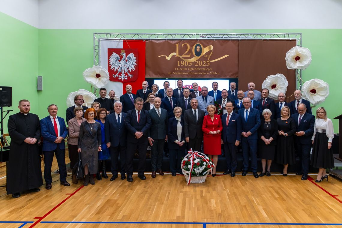 Wspomnienia i uroczyste obchody 120-lecia  I LO im. S. Konarskiego w Mielcu.