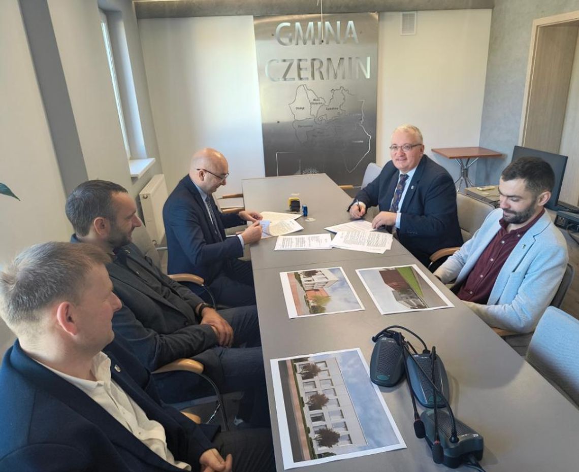 Wyjątkowy i ważny dzień dla Gminy Czermin. Wybudują nowy budynek! Wyjątkowy i ważny dzień dla Gminy Czermin. Wybudują nowy budynek!