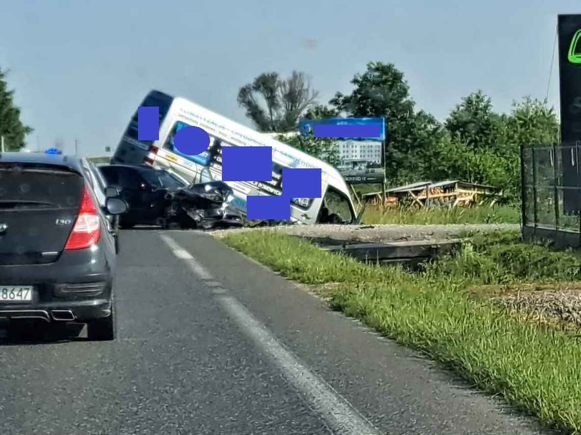 Wypadek na drodze wojewódzkiej Mielec-Dębica. Jedna osoba poszkodowana