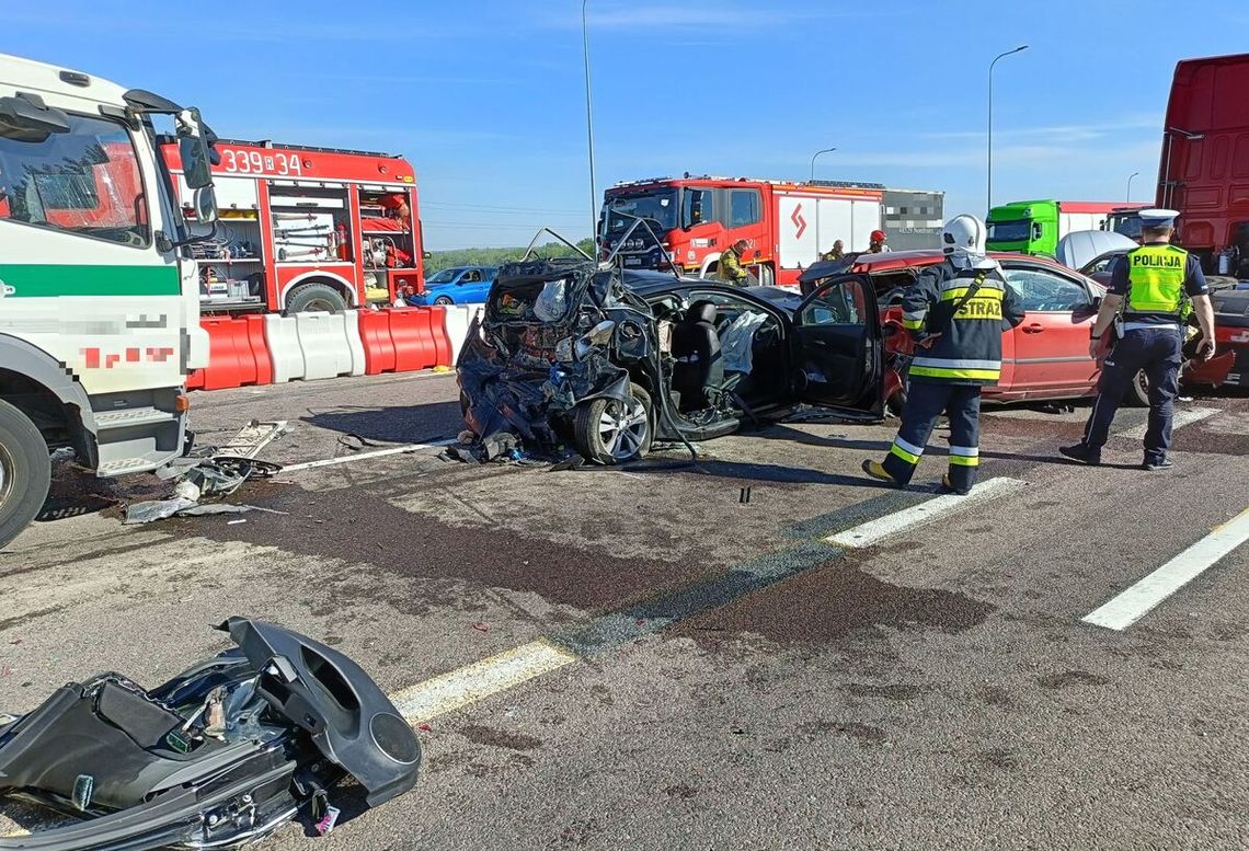 Wypadek na S19 w Jasionce, 5 osób trafiło do szpitala