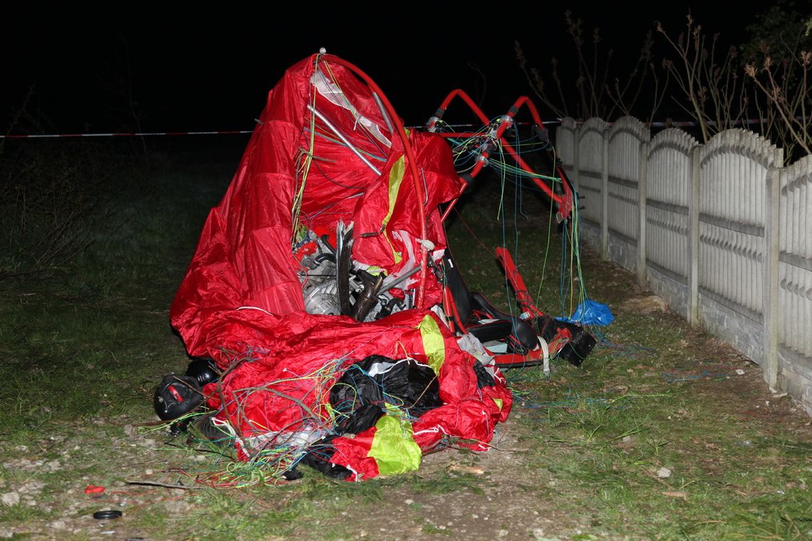 Wypadek paralotni w Knapach. Jedna osoba nie żyje, druga w szpitalu