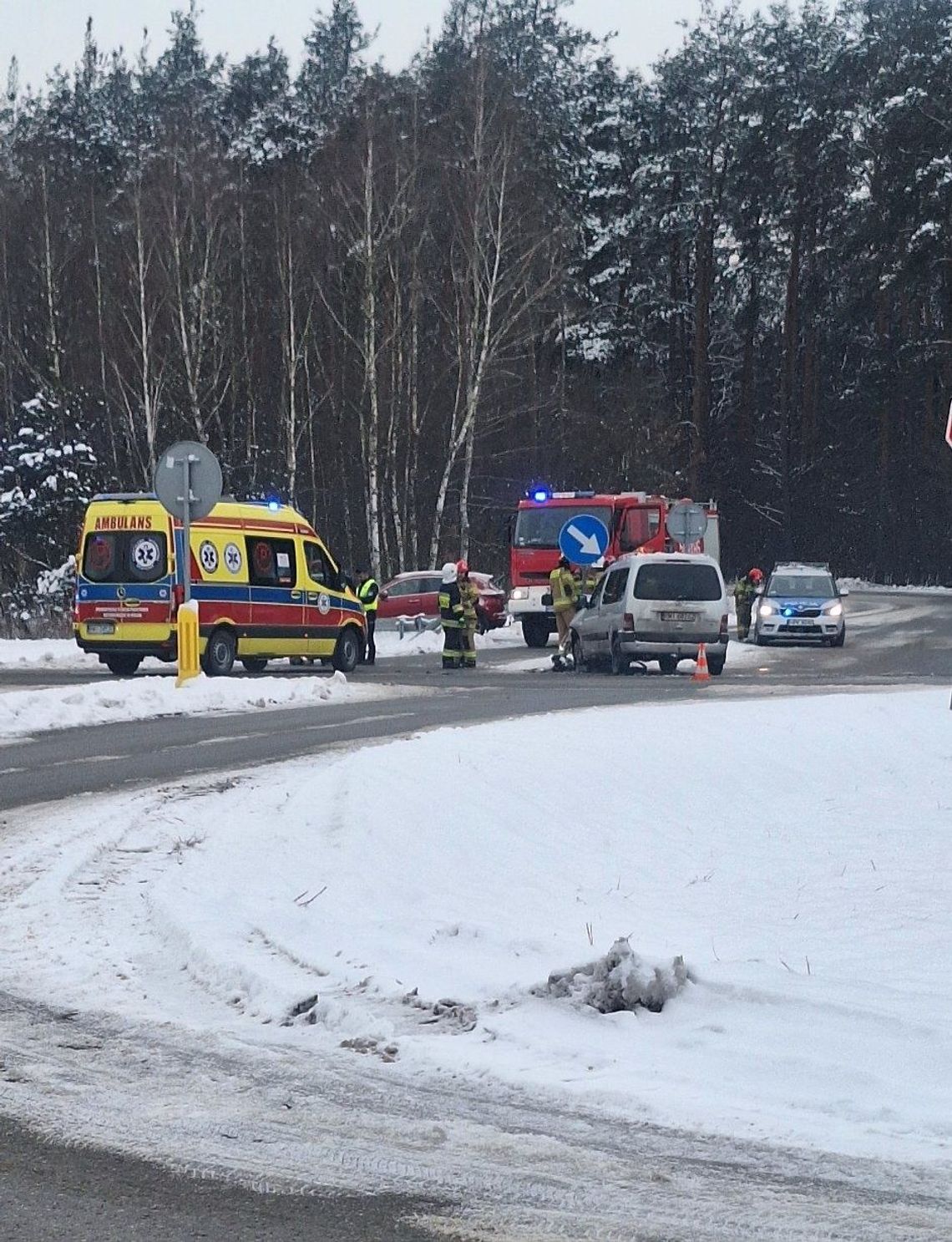 WYPADEK. Pas w kierunku Mielca zablokowany. Jedna osoba w szpitalu