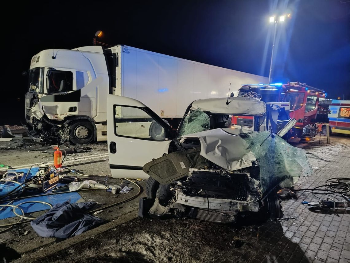 Wypadek w Uszwi. Na miejscu lądował śmigłowiec LPR Wypadek w Uszwi. Na miejscu lądował śmigłowiec LPR