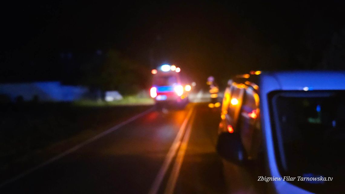 Wypadek w Woli Szczucińskiej, poszkodowane zostały trzy osoby. Droga zablokowana! Wypadek w Woli Szczucińskiej, poszkodowane zostały trzy osoby. Droga zablokowana!