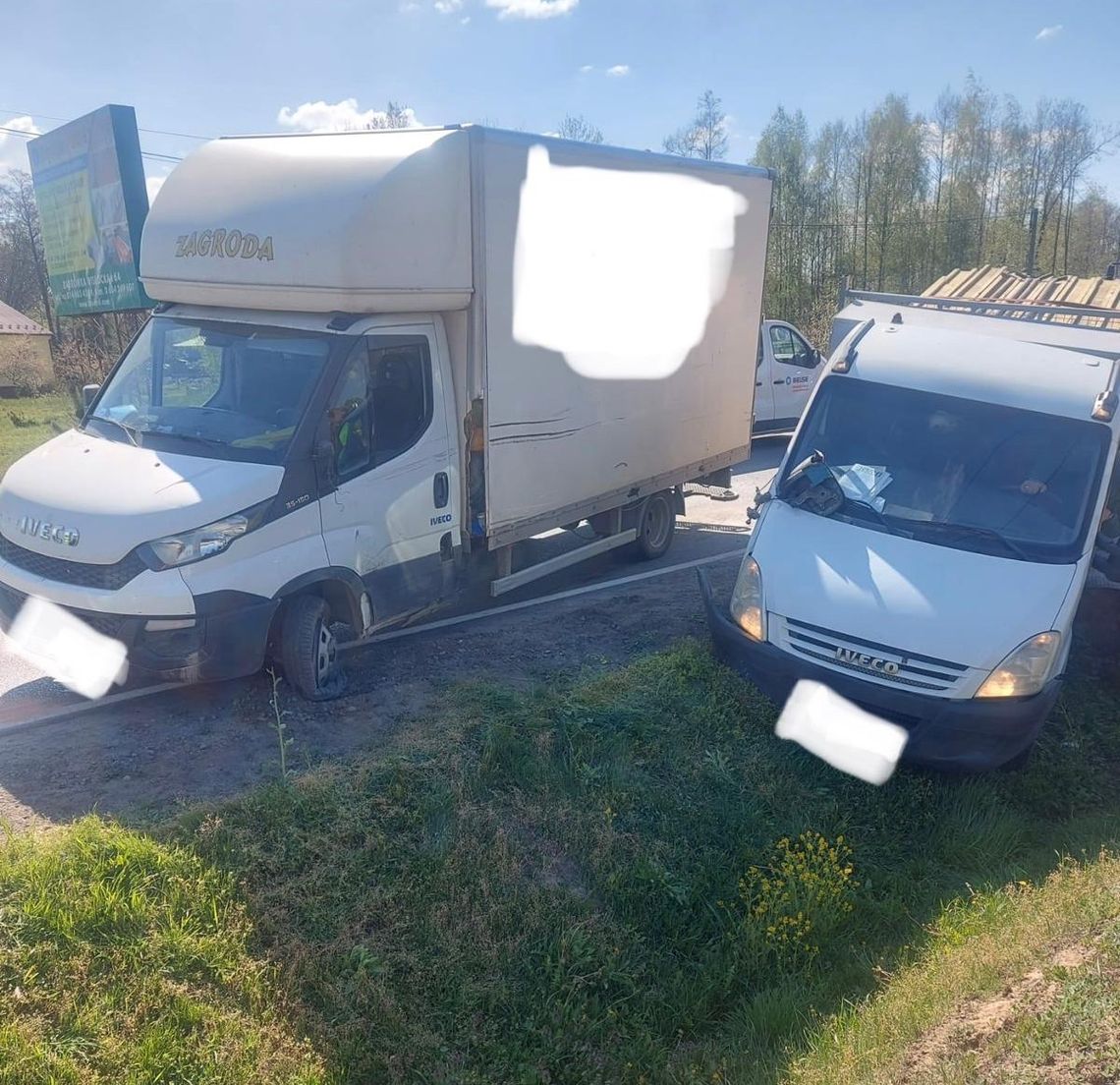 WYPADEK z udziałem dwóch pojazdów. Ruch wahadłowy