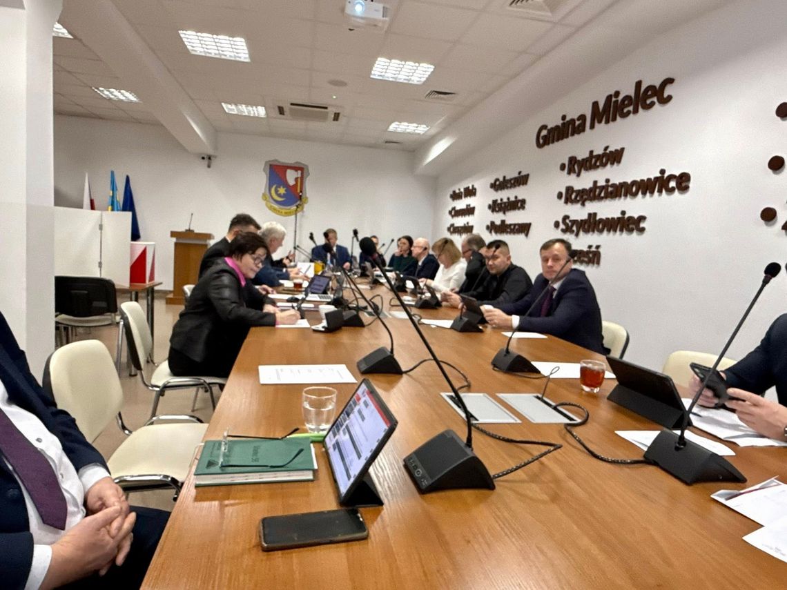 XVIII Sesja Rady Gminy Mielec. Jakie decyzje? XVIII Sesja Rady Gminy Mielec. Jakie decyzje?