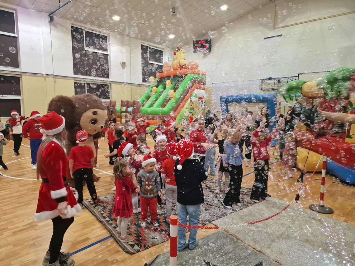 Z pierwszym śniegiem do Wadowic Dolnych zawitał  Mikołaj